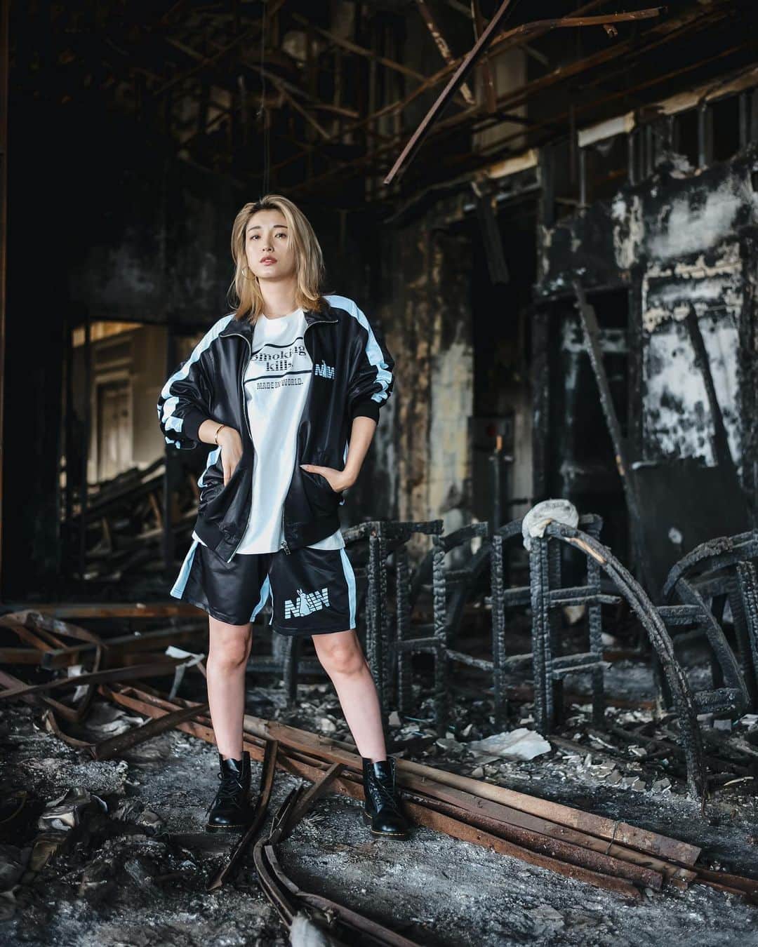 のインスタグラム：「4.24 MADE IN WORLD × #FR2  #MADEINWORLD#fxxkingrabbits#Smokingkills® #木下優樹菜」