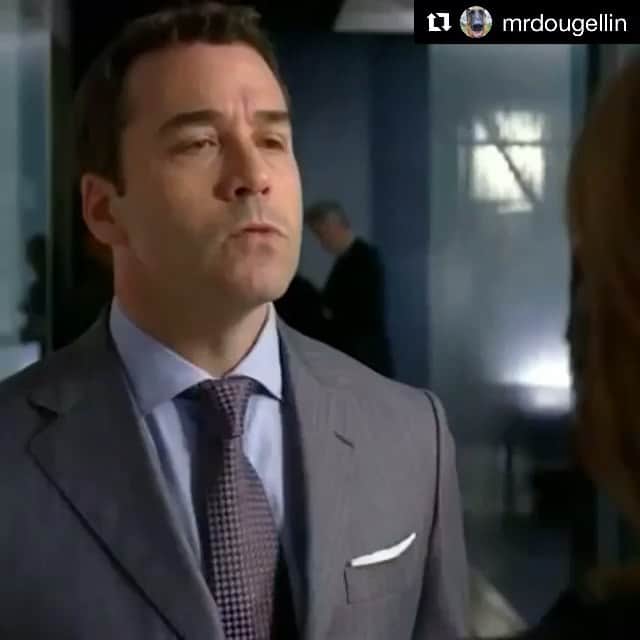 オータム・リーザーのインスタグラム：「Such fun to revisit my time on Entourage with @mrdougellin & @mrkevinconnolly! Link in bio  #Repost @mrdougellin ・・・ @autumn_reeser came on the show after Jeremy had already won 3 straight Emmys  and went toe to toe with him, without flinching. Can’t wait for you to hear our conversation with Autumn tomorrow. @victorythepodcast」