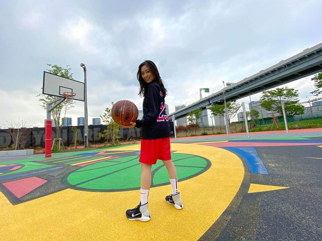 浅野杏奈さんのインスタグラム写真 - (浅野杏奈Instagram)「🏀🙌🏻﻿ ﻿ ﻿ #バスケ﻿ #ポートレート #fashion #followme  #ootd  #coordinate #コーデ #时装 #style」4月9日 20時41分 - this.is.anna_box