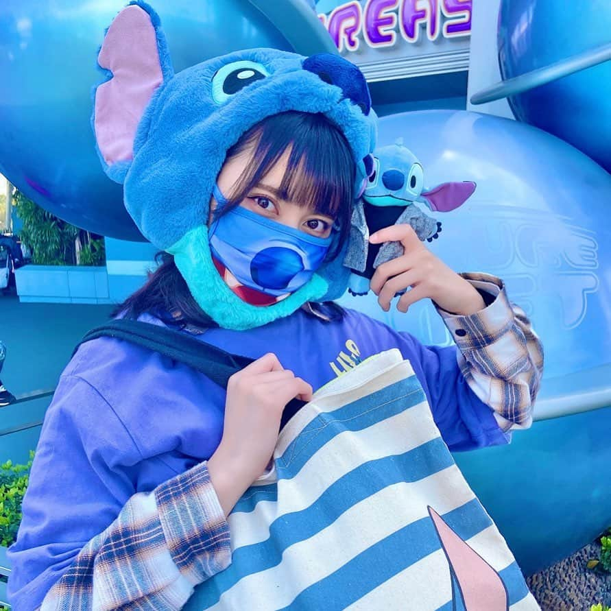 広山楓さんのインスタグラム写真 - (広山楓Instagram)「推しへの愛を体現してみた☺️💙  #tds #tdl #tdr #夢の国  #ディズニーコーデ #ディズニーバウンド #ディズニーグッズ  #ディズニーカチューシャ #ディズニー再開　#ディズニー好きな人と繋がりたい  #ディズニー #disney #mickeymouse #ミッキー #ミニー #迪士尼　#迪士尼乐园　#迪士尼海洋 #迪士尼精品　#東京迪士尼 #米老鼠 #米妮 #偶像　#角色扮演 #スティッチ #スティッチバウンド #stitch  #春 #春コーデ #いいね返し」4月9日 21時04分 - maple.1018