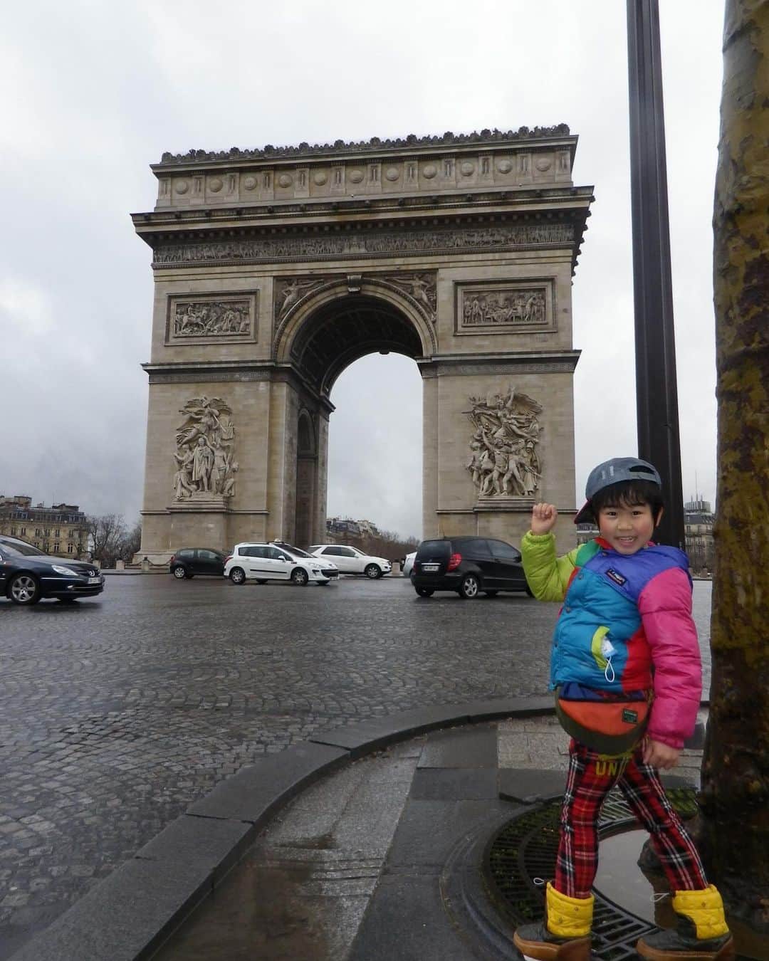 鈴木福さんのインスタグラム写真 - (鈴木福Instagram)「鈴木福8歳 フランスにて  はじめての海外！ 楽しかったな～  #鈴木福#8歳#フランス#海外」4月9日 22時51分 - s_fuku_te