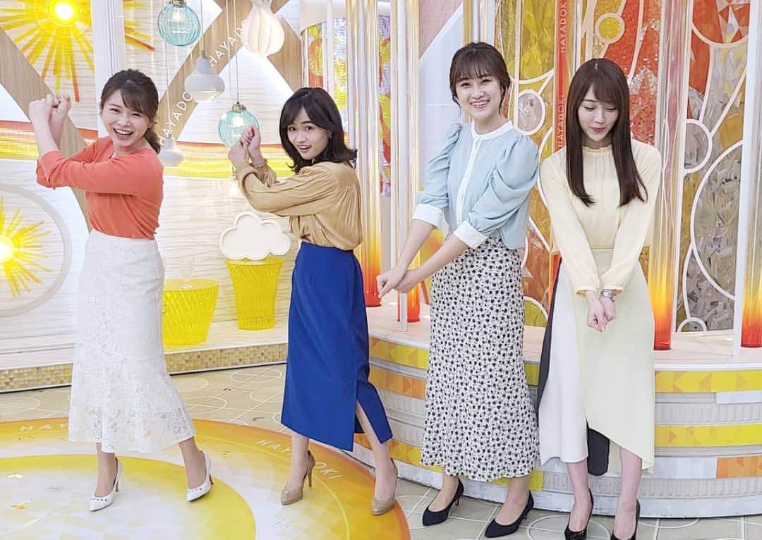 のインスタグラム：「来週月曜日もマスターズの放送のため﻿ はやドキはお休みです⛳️﻿ ﻿ わたしはゴルフが好きなので﻿ 毎年楽しみに観ています😉﻿ ﻿ みんなでスイングについてああだこうだ言っているところです📷️笑﻿ ﻿ ﻿ 皆川﻿ ﻿ ﻿ #上野愛奈﻿ #篠原梨菜﻿ #皆川玲奈﻿ #アナウンサー﻿ #よなおまほ﻿ #與猶茉穂﻿ #気象予報士﻿ #はやドキ﻿ #tbs」