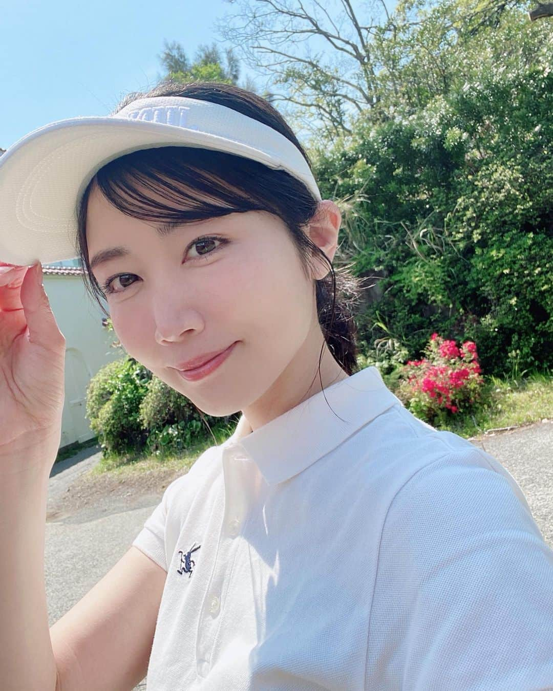 夏目愛美さんのインスタグラム写真 - (夏目愛美Instagram)「昨日は一年以上ぶりにラウンドしてきました🏌️‍♀️ お天気も良くて最高！！ やっぱりゴルフ大好きだなー😘✨ インタビュー、来週土曜日放送です。 #アース製薬 #ドリームショットゴルフクリニック #tokyofm  #ラジオ #golf #golfstagram #ゴルフ」4月10日 10時28分 - manami_natsume