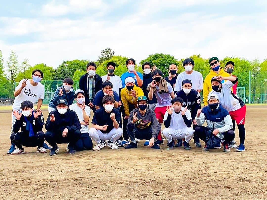 西村真二さんのインスタグラム写真 - (西村真二Instagram)「⚾️ コマンダンテ安田キャプテンが率いる野球チーム『YIPS』の今シーズンが始まりました！ #球春」4月10日 10時52分 - shinji_nishimura0630