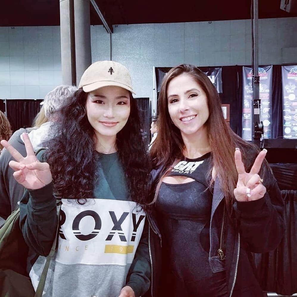 永吉令奈のインスタグラム：「"Keep going!"  She gave me this words.  It's my treasure❤️  I believe that my dream will come true🔥  @angelicaht ❤️  Jan 2020 📍LA」
