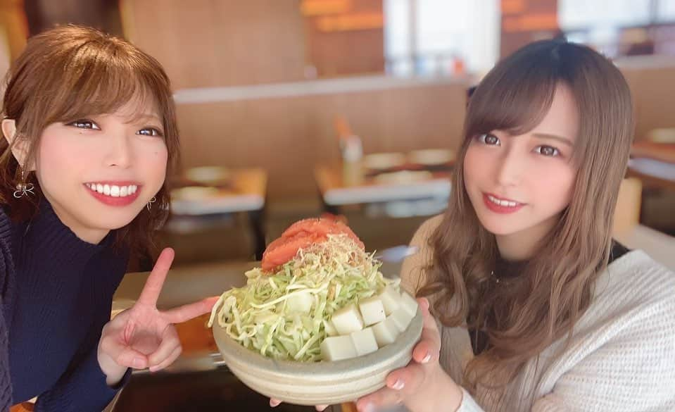 桜りんさんのインスタグラム写真 - (桜りんInstagram)「あ〜もんじゃ不足、、、🥲  もんじゃ食べたいぃ😭 . . もんじゃ焼き大好きまん😔♡  . . アイドルしてる時から、好きな食べ物第1位はもんじゃ焼きって言ってるから知ってると思うけど、、、私は今、、もんじゃ不足です🥲 . . 写真は前にわかちこと もんじゃ行った時の写真です📸🌸 .  ❤4thDVD予約販売中❤  https://www.dmm.com/mono/dvd/-/detail/=/cid=tkome381/  《雑誌》 3/11 雑誌 EXMAX SP vol.156 3/16 雑誌 ドカント  3/22 雑誌 ラヴァーズDX VOL.2  3/25 4thDVD発売「淫らで陰湿な片思い」 3/26 雑誌 EXMAX -4月- 4/11 DVD発売イベント 4/17 RISE  4/24 Greif撮影会  💿3rdDVD発売中💿 「りん 花ひらく」《エスデジタル》 ▫️Amazon：amazon.co.jp/dp/B08HZ6SQB8/ ▫️DMM：bit.ly/3moWnmA ▫️東京Lily：bit.ly/3h5d3fM  #アイドル  #グラビア #グラビアアイドル #グラドル  #ミスアクション2017 #準グランプリ #ぷよぷよ  #水着  #タレント #モデル  #YouTuber #フェチ #むっちり #撮影会 #おしり  #ポートレート #カメラ好きな人と繋がりたい  #グラドル自画撮り部  #I字グラドル  #followme #ヤングチャンピオン #胸 #おっぱい #軟体」4月10日 3時17分 - rin__sakura