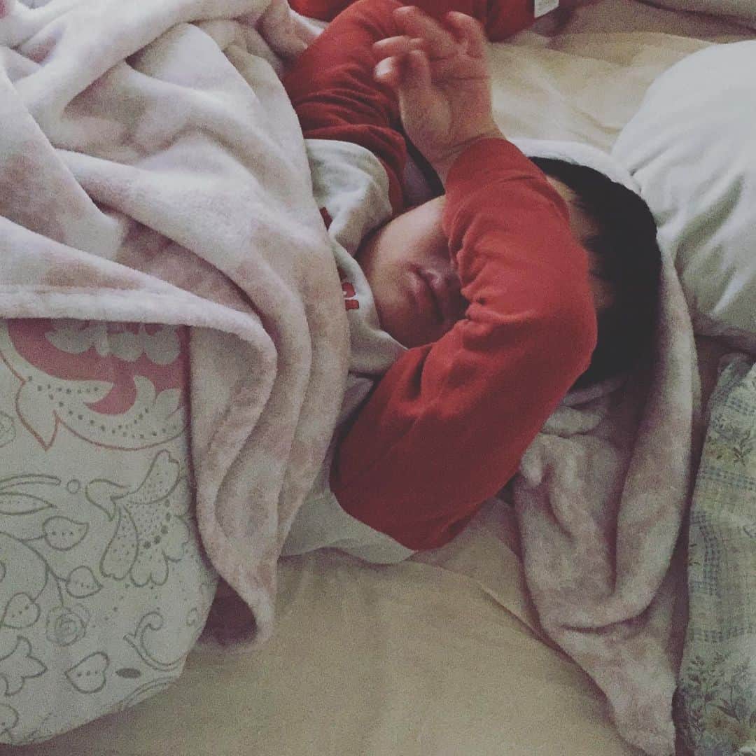 鈴木夏未さんのインスタグラム写真 - (鈴木夏未Instagram)「昨日早く寝たけど、まだ眠いかな？ おはよう☀」4月10日 7時27分 - natyumisuzuki