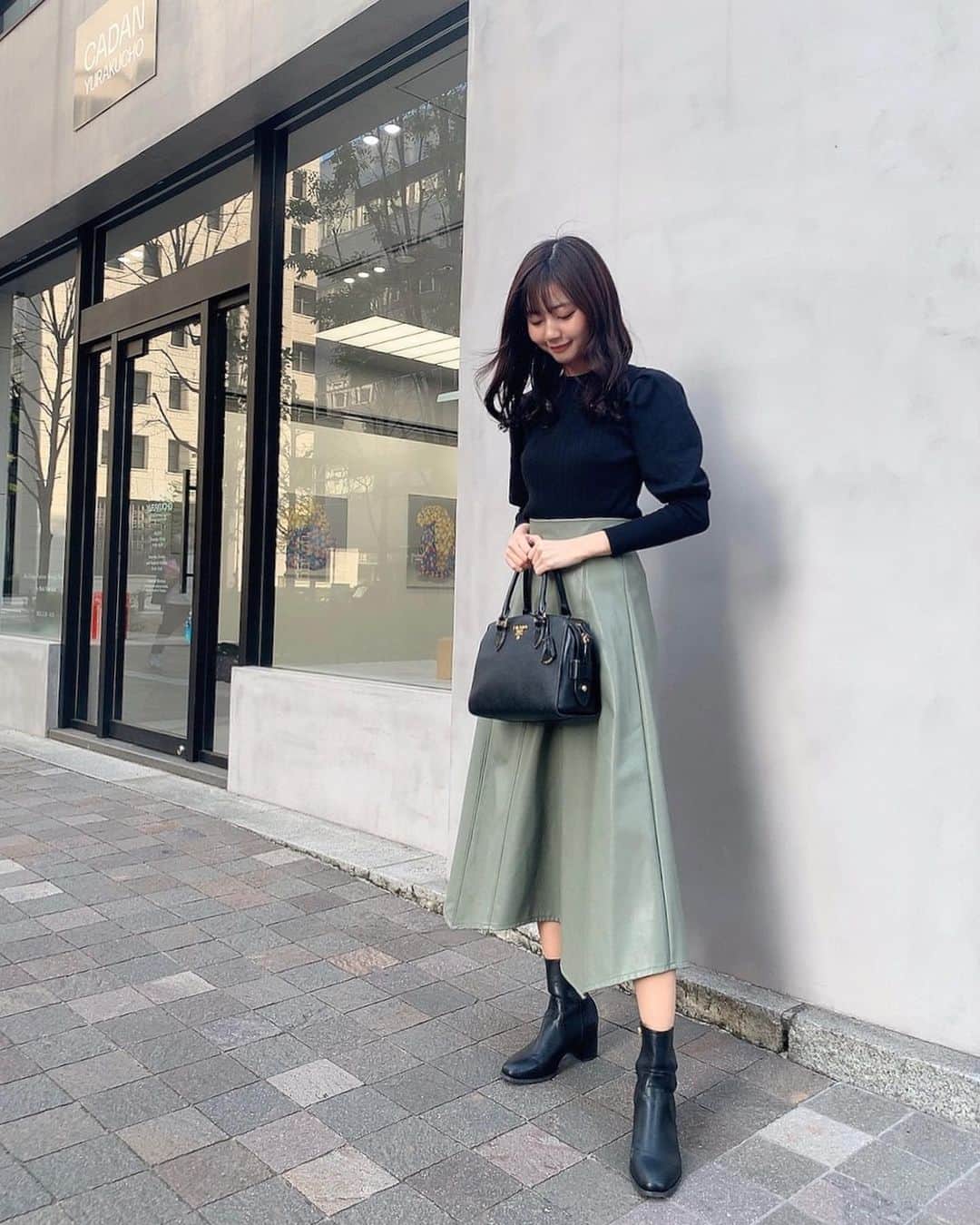 杉浦みずきのインスタグラム：「. 最近の私服❤︎ the わたしって感じの 色と形と丈、笑 ・ ・ #私服　#春服　#ootd #丸の内カフェ #丸の内ランチ #銀座カフェ」
