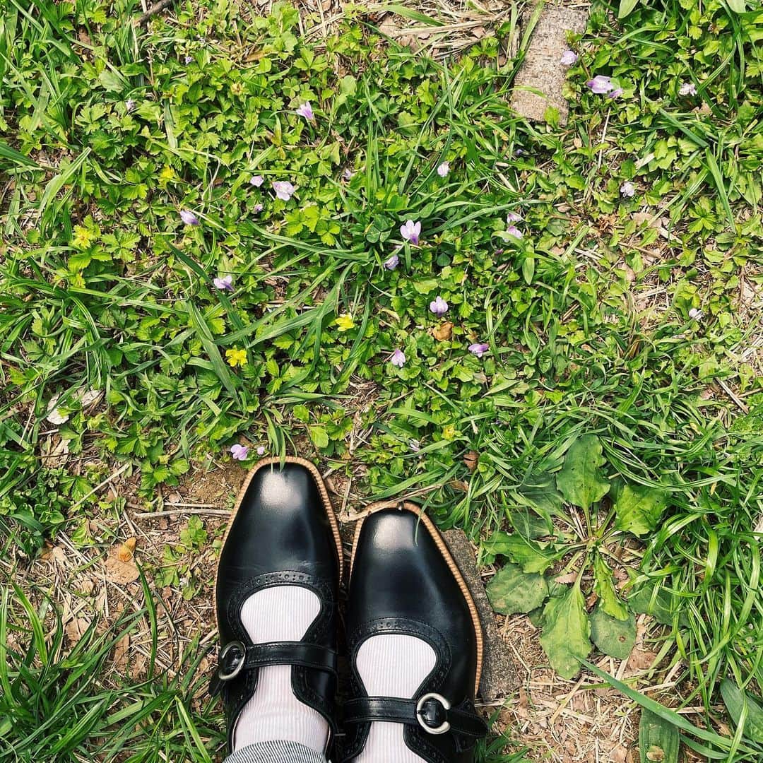 福本莉子さんのインスタグラム写真 - (福本莉子Instagram)「春だー🌸 新しい靴を履いてお出かけすると気持ちがいいですね」4月10日 19時30分 - riko_fukumoto_