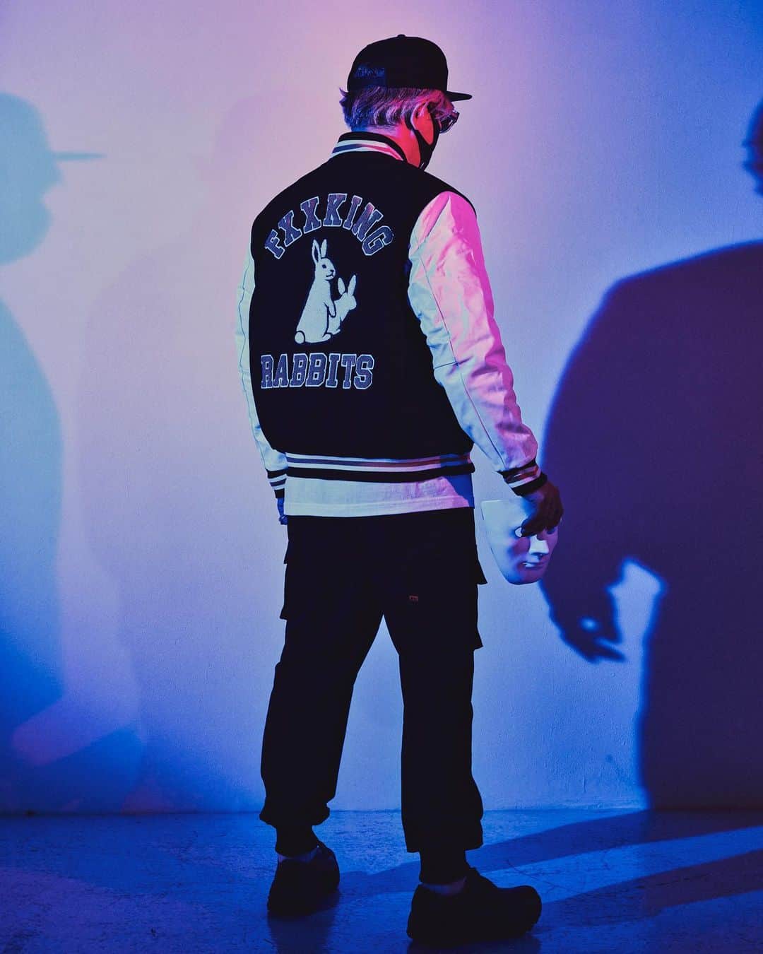 のインスタグラム：「@raphaelangel8183 wearing #FR2  ーーー HIGHSNOBIETY 4月9日発売  @highsnobietyjp #highsnobietyjp #ハイスノバイエティ#ラファエル」