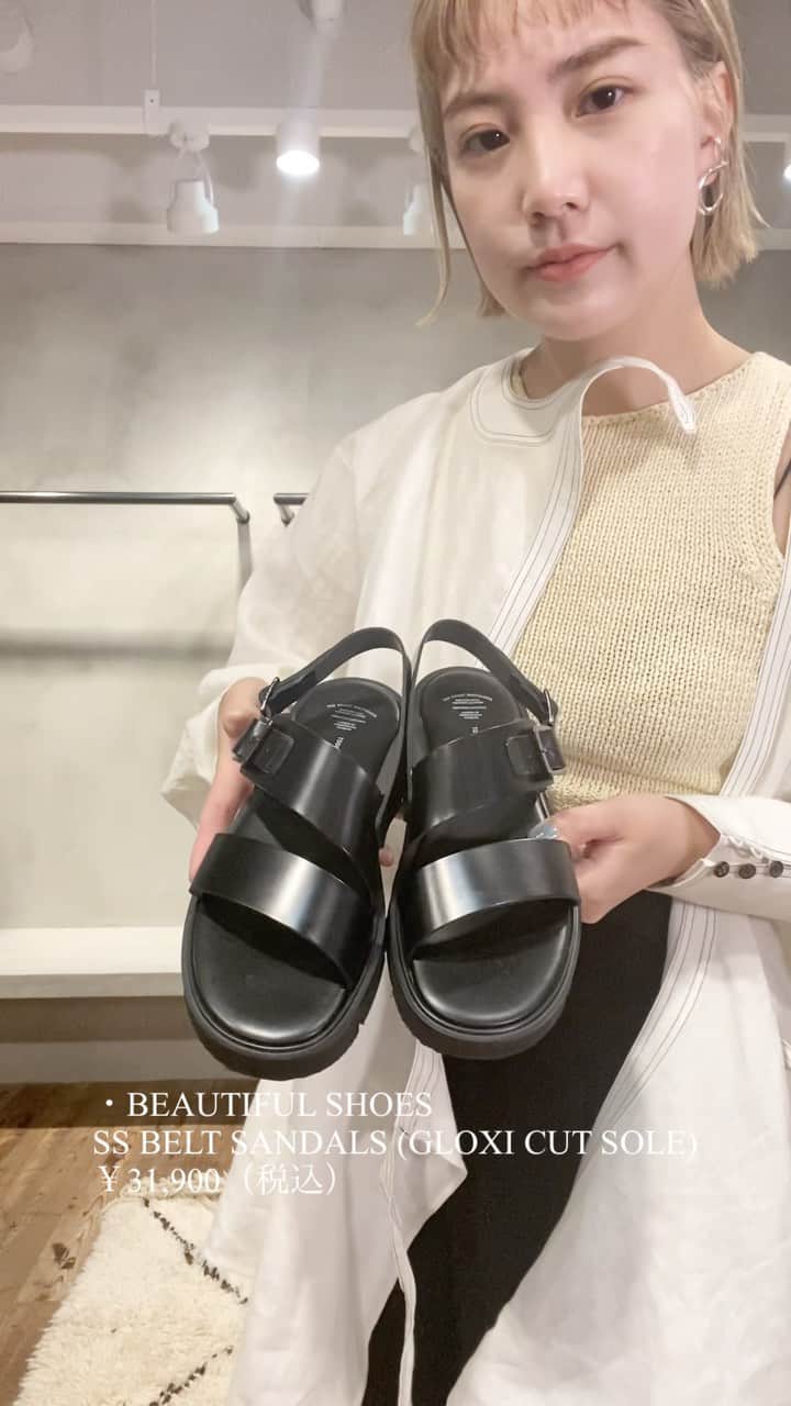 のインスタグラム：「21SS ﻿シューズのおすすめスタイリングをご紹介いたします！﻿ ﻿ staff﻿ 158cm／ Ayumi／@12457_00﻿ 158cm／ Narumi／@narusyan﻿ ﻿ ﻿ ご紹介のアイテムはANN DE ARK にてお取り扱いしております。﻿ ﻿ ﻿ 商品に関しましては、お気軽にコメントや店舗までお問い合わせください。﻿ ⬇︎⬇︎⬇︎﻿ @ann_de_ark  @arknets_official﻿ #fashion #栃木 #宇都宮 #ショップ  #arknets #anndeark #annstyling #anncode  #JUNMIKAMI #palomawool #Baserange #inscrire #overneath #77circa #pippichic #pellico #laocoonteshoes #charlottechesnais #PHILIPPEAUDIBERT」