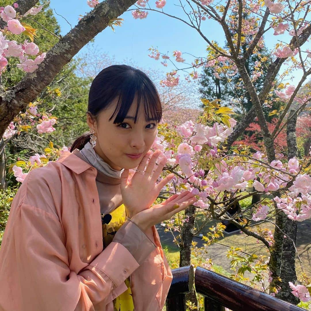 大友花恋さんのインスタグラム写真 - (大友花恋Instagram)「本日、もしもツアーズと池上彰のニュースそうだったのか!!に出演します！ もしツアのオフショット。 箱根で桜を満喫してきました🌸」4月10日 15時33分 - karen_otomo