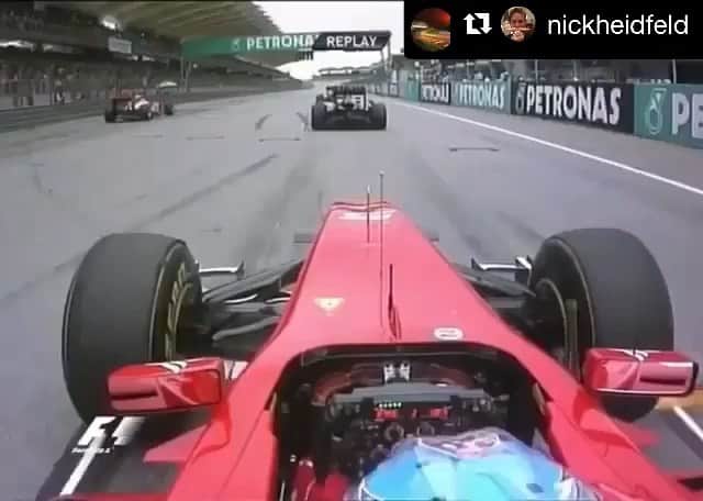 ニック・ハイドフェルドのインスタグラム：「10 years ago today. Start to my last podium in F1 in Sepang,Malaysia. #Repost of my repost of.. ・・・ #watchinginstagram When u think the Ferrari with Alonso has a good start and suddenly see a black car appearing on the left 😄🤪✌🏼 #repost @f1_beyondthelimits  #vain . . . . #f1 #racing #racestart #ferrari #lotusrenault #mclaren #redbull #malaysia #malaysiangp #overtake #race #start」