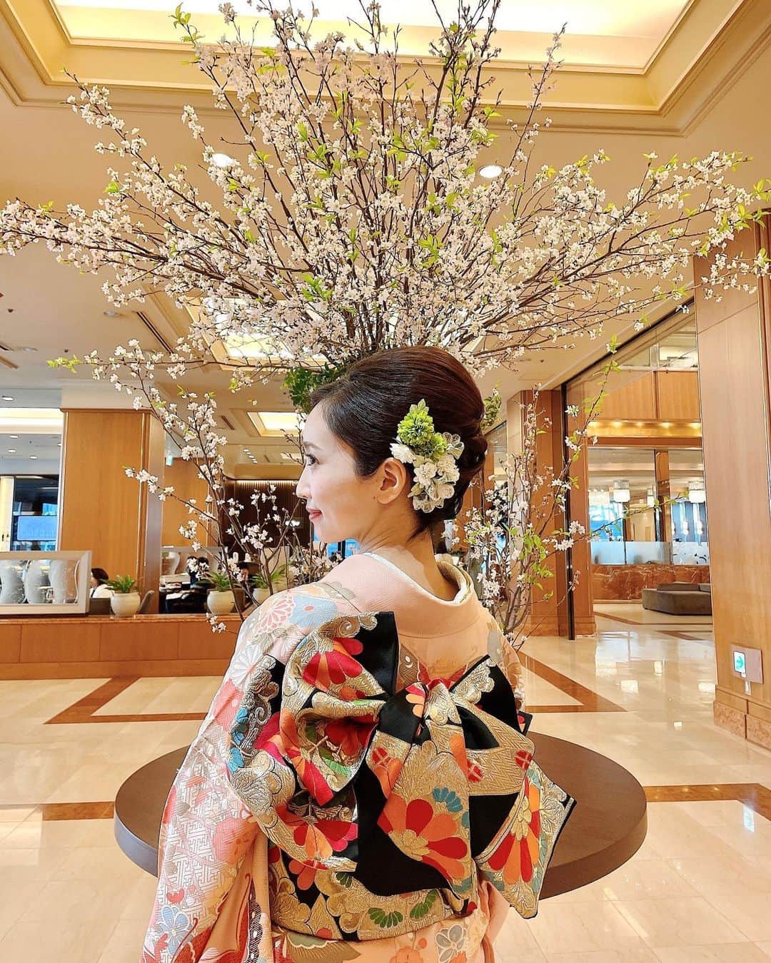 曲渕伊代のインスタグラム：「HARIOの新商品展示会🌸 今年も無事開催できて一安心！ 昨年に引き続きまみちゃんと🥰」
