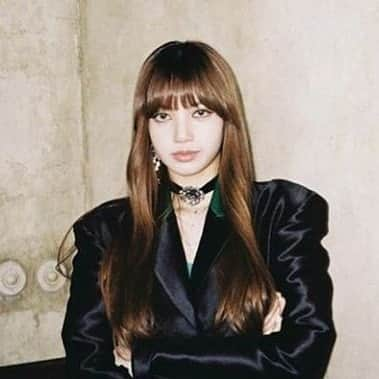 リサさんのインスタグラム写真 - (リサInstagram)「Come on Queen post something @lalalalisa_m 🥳🥳 . . . #LISA #LALISA #리사 #블랙핑크 #BLACKPINK #LALISAMANOBAN #LALISAMANOBAL #blackpinklisa #lisablackpink」4月10日 21時50分 - lisa.blackpink