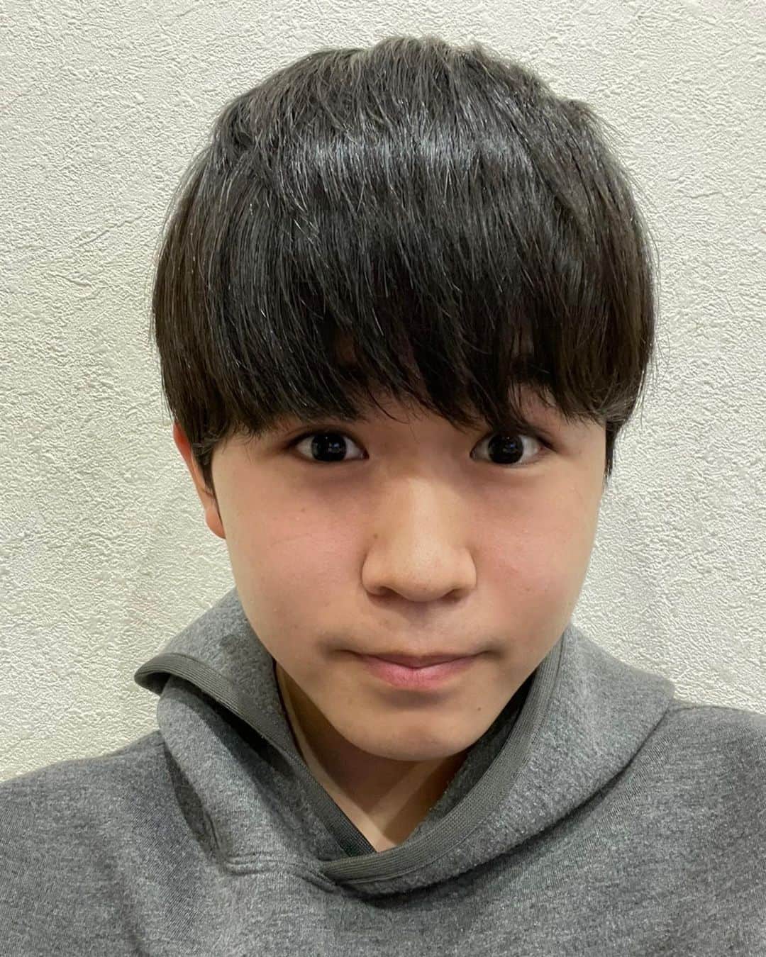 鈴木福さんのインスタグラム写真 - (鈴木福Instagram)「髪切りました！ いやわからん つまらな！！！(笑)  #鈴木福#髪切りました#近すぎ#つまらないボケをすみません」4月10日 23時03分 - s_fuku_te