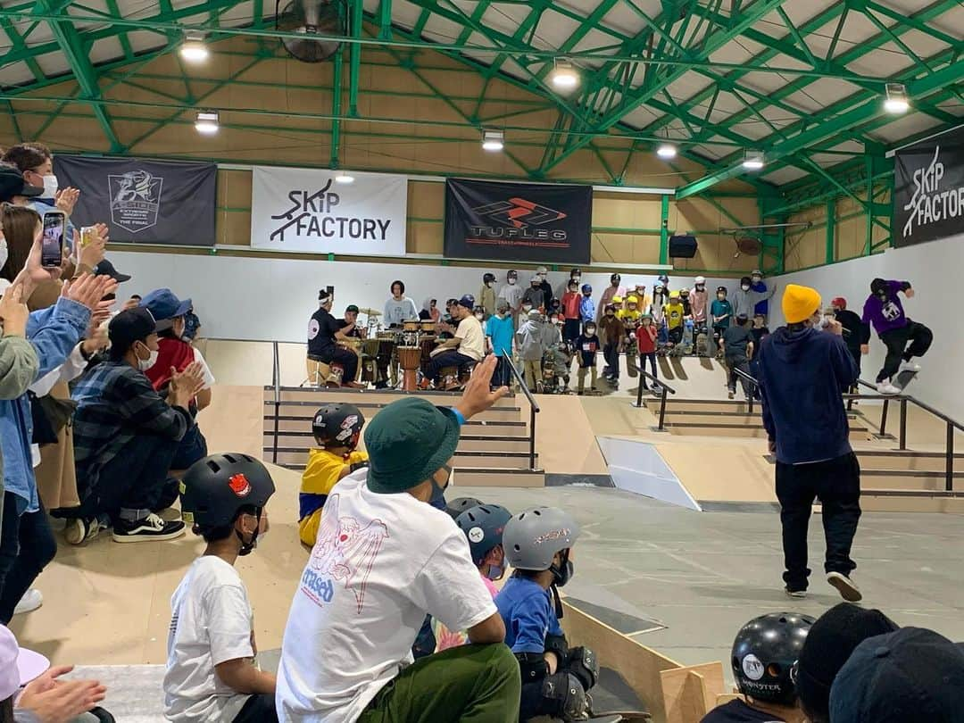 フジテレビ「スケートボード」のインスタグラム：「【 ㊗️Renewal Open 】SKiP FACTORY skatepark, JAPAN﻿ ﻿ スキップさん、めちゃいい感じに大変身〜！ ﻿ #おめでとうございます！#skipfactory #skateboard #sk8 #スケートボード #スケボー #スケートパーク」