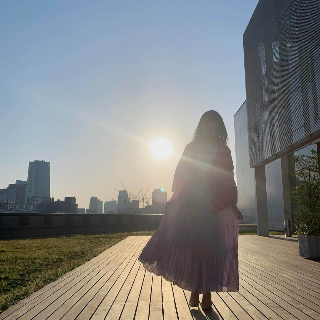 太田景子さんのインスタグラム写真 - (太田景子Instagram)「おはようございます。今朝もサンデーLIVEをご覧いただきありがとうございました😊🌷  日本全国の青空リレー、気持ちよかったね☀️☀️🌞☀️☀️  乾燥と紫外線に気をつけて、素敵な日曜日をお過ごし下さい🧡🧡」4月11日 9時51分 - keiko_ota1121