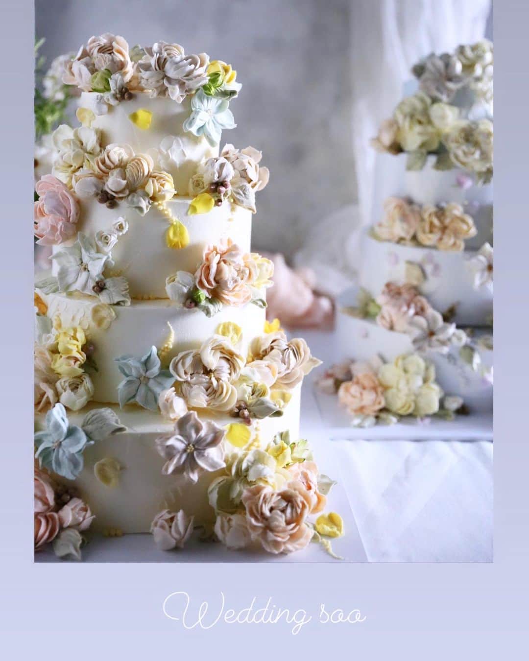 청담 수케이크 (atelier soo)のインスタグラム：「ㅡ 특별한시간.초콜릿크림.웨딩반:) 상반기스케줄마감으로 커리큘럼 재정비후 다시공지드리겠습니다 🤍🤍🤍 ㅡ Wedding soo  Chocolatecream flower cake  ㅡ #flower #cake #flowercake #partycake #birthday #bouquet #buttercream #baking #wilton #weddingcake #Weddingsoo ㅡ www.soocake.com vkscl_energy@naver.com」