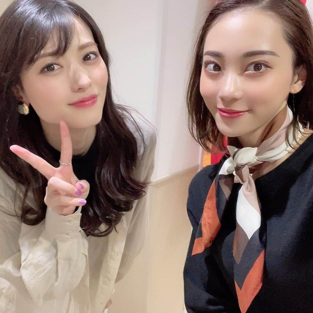 矢島舞美さんのインスタグラム写真 - (矢島舞美Instagram)「. #舞台『#フラガール -dance for smile-』 残り2日、3公演となりました‼︎ 泣いても笑っても、あと3回しかこのメンバーでこのフラガールをお届けする事はできないから。 大切にでもおもいっきり！ あと3回みんなと共に舞台に立ちます✊ . 今日来て下さる皆さんも、お気をつけてお越し下さいね♡ . では、劇場で♪ . 写真は、#ラストアイドル#安田愛里 ちゃん。#三橋観月 ちゃん。 . . #矢島舞美」4月11日 12時01分 - maimiyajima_official_uf