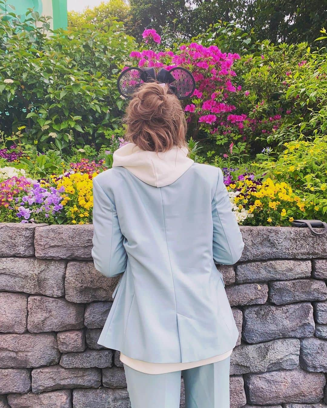 丹野珠里さんのインスタグラム写真 - (丹野珠里Instagram)「I went to Disney Land!!!👗✨  impressed a lot💙🌈.+°・。  ✨˚✧₊⁎( ˘ω˘ )⁎⁺˳✧༚* ੈ✩‧₊˚✨  #zarawomen × #vetements 💙  #disney #ootd  #cyberjapan #junon #makeup #swag」4月11日 12時22分 - cjd_junon