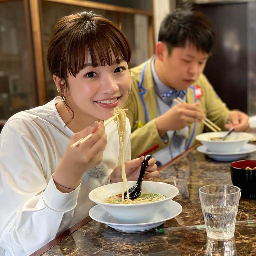 川村茉由さんのインスタグラム写真 - (川村茉由Instagram)「今日はKATCHのまちなま生放送🎵  (正式タイトル【「KATCHまち自慢」 あなたのまちのどこかの場所で、 1日3回生中継をしちゃう番組。】)長っっ  刈谷市の松栄町、末広町から 1日3回生中継でした🎤  お邪魔させて頂いたのは… ①知覧 東刈谷分店 ②お菓子工房 スウィーツガーデン ③自家製麺 ら〜めんかり屋  どこもおいしかったなぁ😋❤️  まちなまチームは いつも和気あいあい🥰 毎回楽しい現場の雰囲気が きっと画面越しでも 伝わっているはず…‼︎😊  旦那様になられた酒井くんも より面白さが進化されて…😎👏笑 @sakainaoto1103   今日も楽しかったな〜！ 見てくれたKATCHエリアの皆さん、 ありがとうございました💕  #katch #まちなま #刈谷市 #知覧 #スイーツガーデン #かり屋 #地鶏 #スイーツ #ケーキ #ラーメン」4月11日 23時16分 - mayupi_k