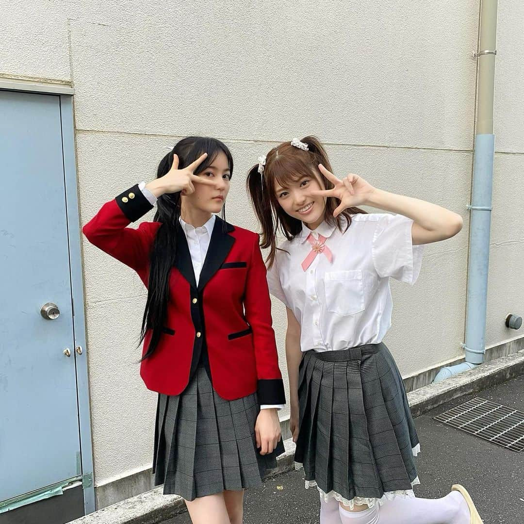 生田絵梨花さんのインスタグラム写真 - (生田絵梨花Instagram)「賭ケグルイ双　5.6話　配信中！  共演はないけど、会えた♡  ユメミにアイドルポーズを教わった三春滝  #賭ケグルイ双 #夢見弖ユメミ #三春滝咲良」4月11日 16時24分 - ikutaerika.official