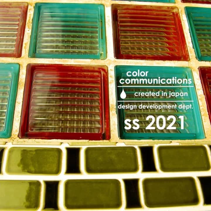 COLOR COMMUNICATIONSのインスタグラム：「COLOR COMMUNICATIONS spring summer 2021   カラーコミュニケーションズ・2021年春夏モデル、ご予約の締切は本日、4月11日（日）までですので、お忘れなく☝🏻ショッピングページはプロフィールリンクより、オーダーお待ちしております🙇🏻‍♂️  #emno #catalog  #colorcommunications #カラーコミュニケーションズ #カラコミ #カラコミ2021年モデル」