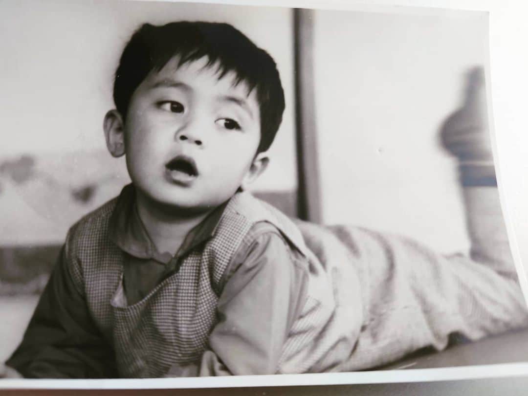 有本香さんのインスタグラム写真 - (有本香Instagram)「アルバム整理作業中。幼い頃はよく男の子に間違えられました。」4月11日 16時36分 - arimotokaori