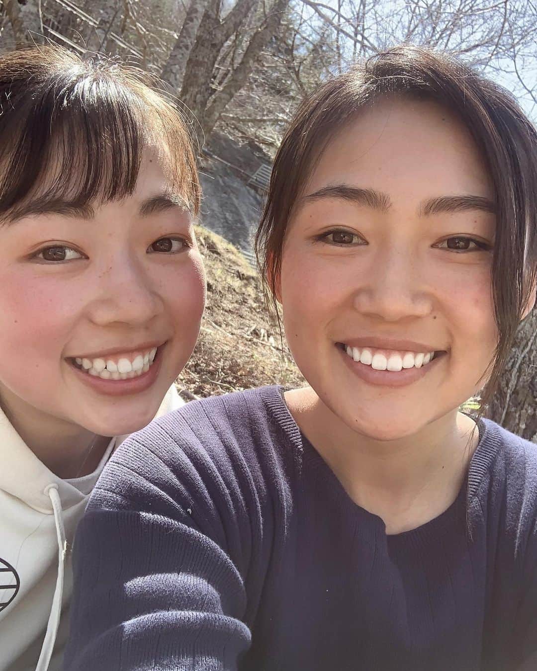 八木愛莉のインスタグラム：「#sisters #sundayfunday #dayoff #hikingday」