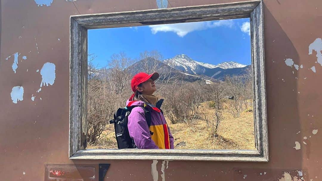 小泉遥のインスタグラム：「. . これは額縁に入った絵でしょうか？☺︎笑 .」