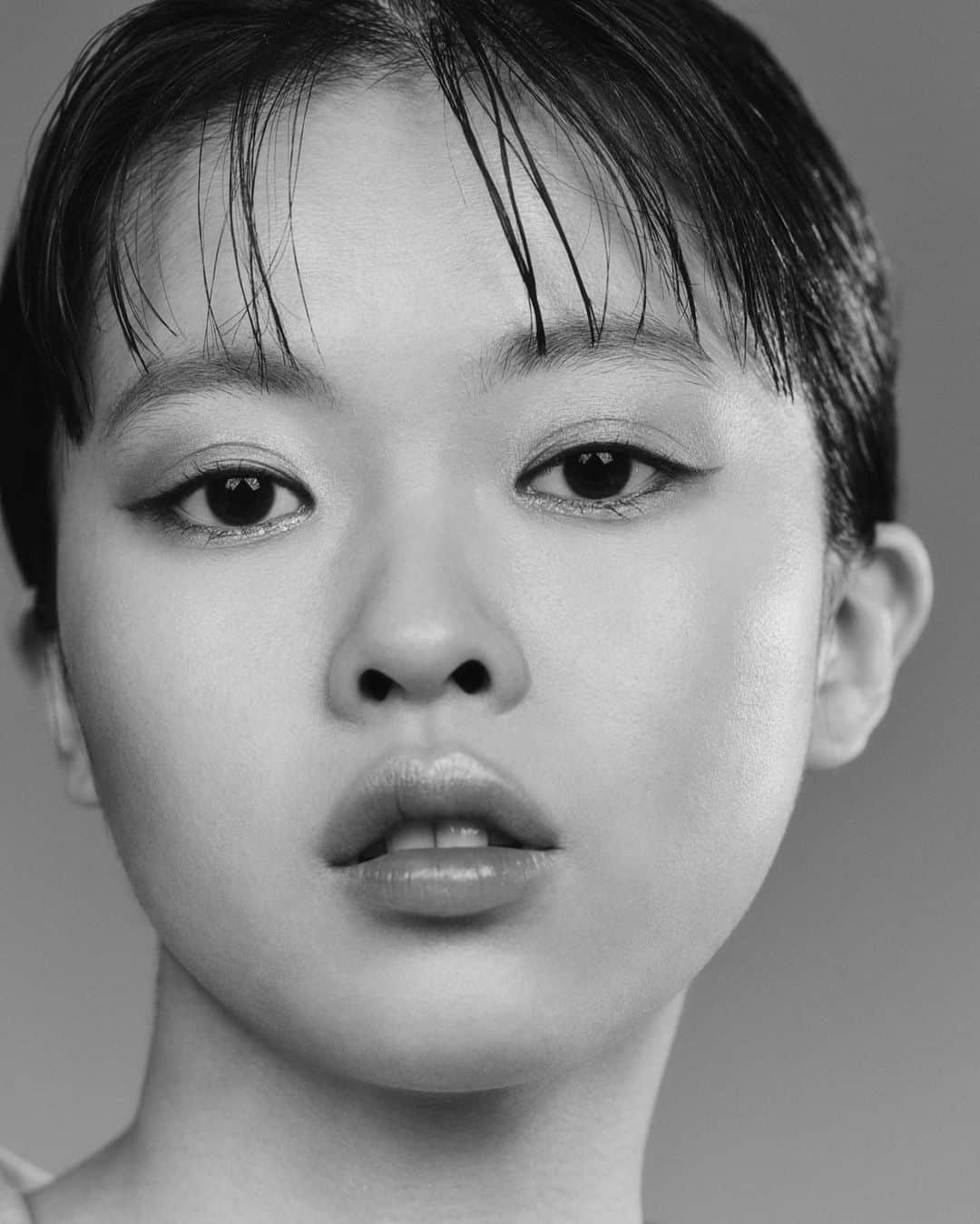 のインスタグラム：「FOR SPRING 🕊⭐︎  photo @kentarominami_  makeup @kotoekikuchi  styling @saoriitostylist  hair @mikimasue_hair」