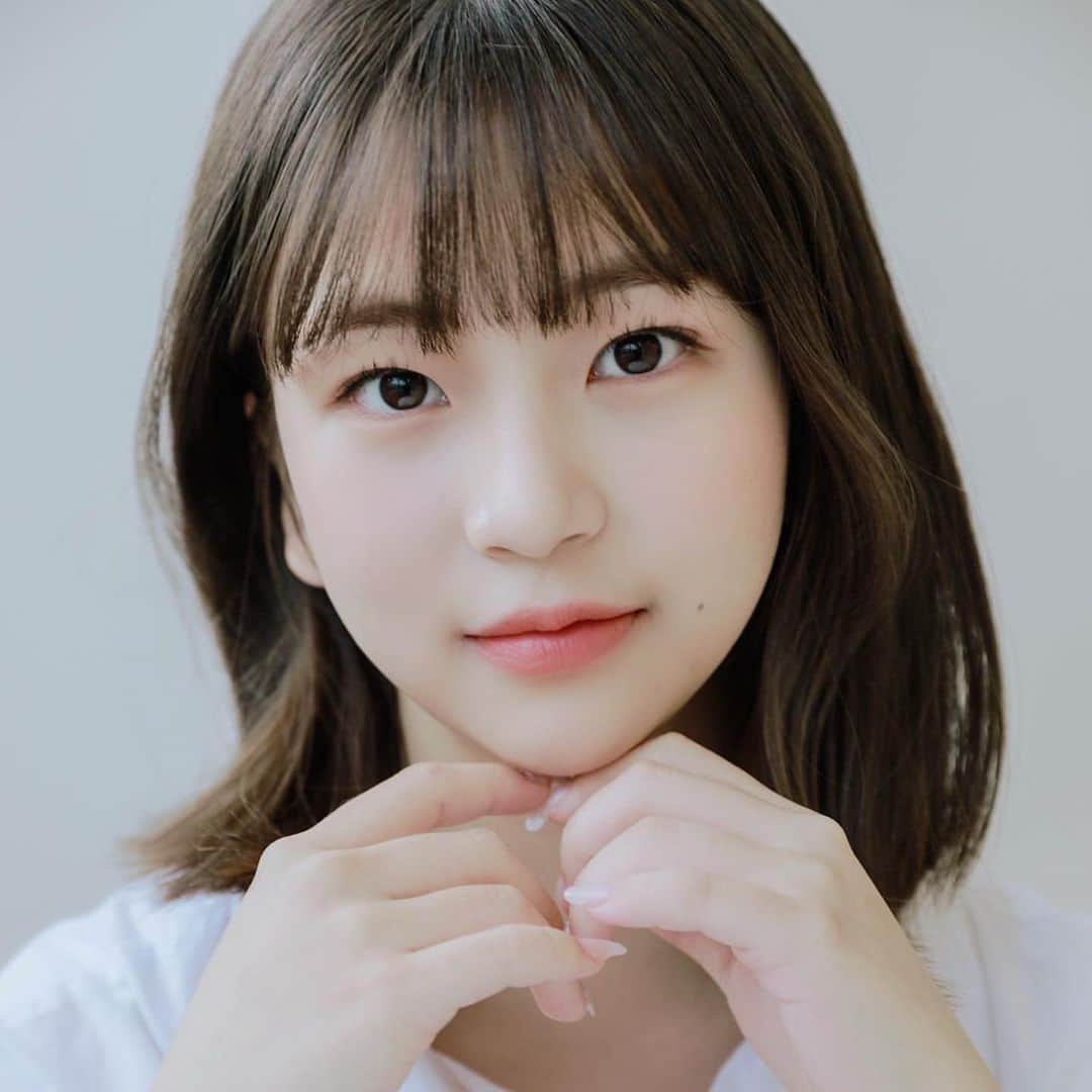 星來のインスタグラム：「外国人×国宝級美人。 透明感が可愛すぎる件。。 #外国人 #国宝級美人 #美しい #透明感 #いいね返し #インスタ映え #instagood #instalike #f4f #l4l #likeforlikes #likeforfollow #いいねした人全員フォローする #お洒落さんと繋がりたい #美男美女と繋がりたい」
