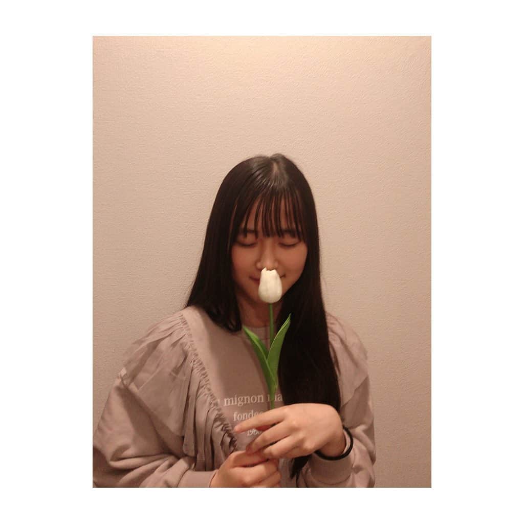遠藤璃菜さんのインスタグラム写真 - (遠藤璃菜Instagram)「こんばんは🌙 レッスンに行ってきました〜！ 皆さんは何をされましたか〜？  明日からもお仕事や学校頑張りましょう💪  オシャレに写真を撮りたいです､､､笑   #お花  #チューリップ  #造花 です笑」4月11日 20時56分 - e_rina_ta