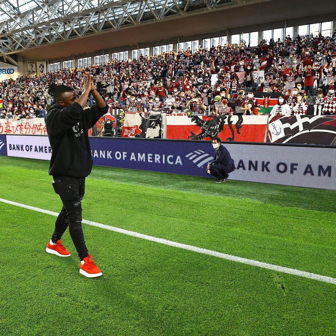 アユブ・マシカさんのインスタグラム写真 - (アユブ・マシカInstagram)「Onces again thank you @visselkobe and kobe family for the warm welcome!!Thanks for the co-oparation of @jleagueintl  @jleaguejp since day 1. 🙌🏾🙌🏾🙌🏾🙌🏾❤️❤️❤️❤️❤️❤️」4月11日 21時13分 - masikaayub