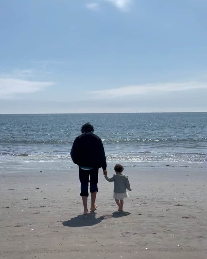 大塚良子のインスタグラム：「Lovely weekend🕊 #happyweekend  #fatherdaughter」