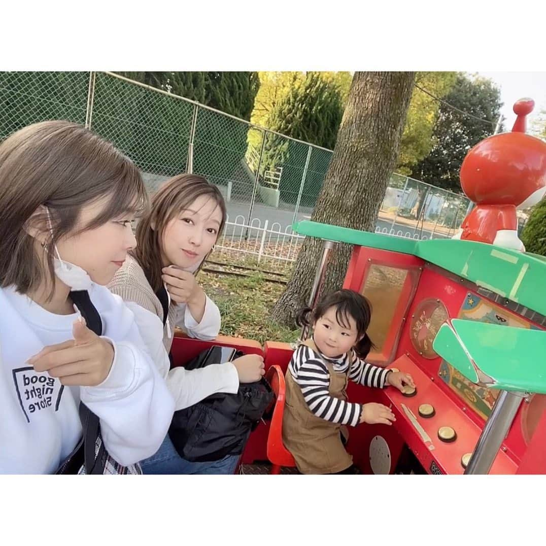 三宿菜々さんのインスタグラム写真 - (三宿菜々Instagram)「. みこさん連れて、子どもの時ぶりに わんぱくランドへ🎪 可愛くて課金しまくり🤣 楽しかったなぁ❤︎  #埼玉のディズニー #わんぱくランド #友達の子供に貢ぐ  #トイザらス行こうね #2枚目のみこさんの顔（笑） #深谷 #深谷市 #ふっかちゃん #地元 #服は最後の写真にタグ」4月11日 22時13分 - mishuku_nana