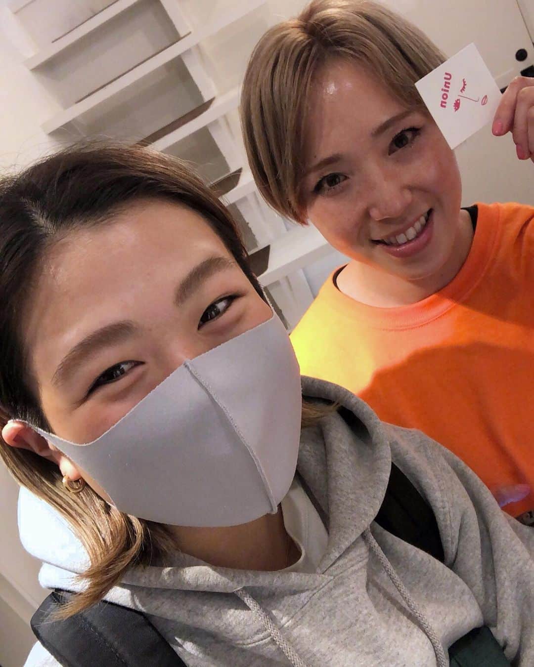 のインスタグラム：「今日は優さんのお店 @union_eyemake さんに 行ってきました☺️ まつ毛パーマ、眉毛スタイリング、ラミネーション と、たくさんしていただきました😭✨ ズドーンって眉毛が、ホワッてなって、まつ毛くるん！ってなった😆プロの力ってすごい！！！ とてもテンション上がりました✨ 優さんありがとうございました🙏🏽  そして、優さんとのトークが楽しすぎた🤣🤣 話が止まらなかった笑  女子力上げてくださり、 楽しいお時間を ありがとうございました😌🙏🏽 自分のお店を経営しながら、毎日あんなにガッツリ練習している優さん。。。本当尊敬します😭🙏🏽 身近な人の頑張っている姿って、本当刺激をいただけます。。。🙏🏽  楽しかったし、モチベーションもさらに上がったし、 最高なオフ日になりました💯 明日からまた頑張るぞーーー🔥」