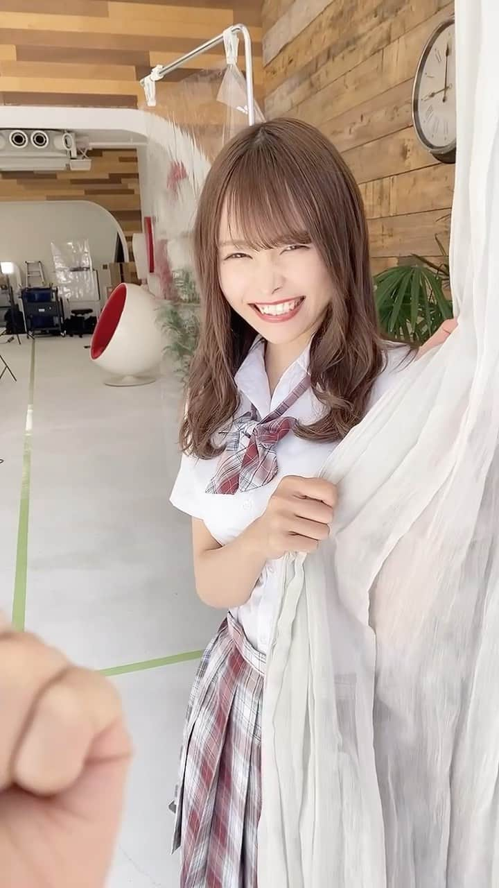 青木りさのインスタグラム：「もしも同じ学校だったら…！  #制服 #コスプレ #彼女感」