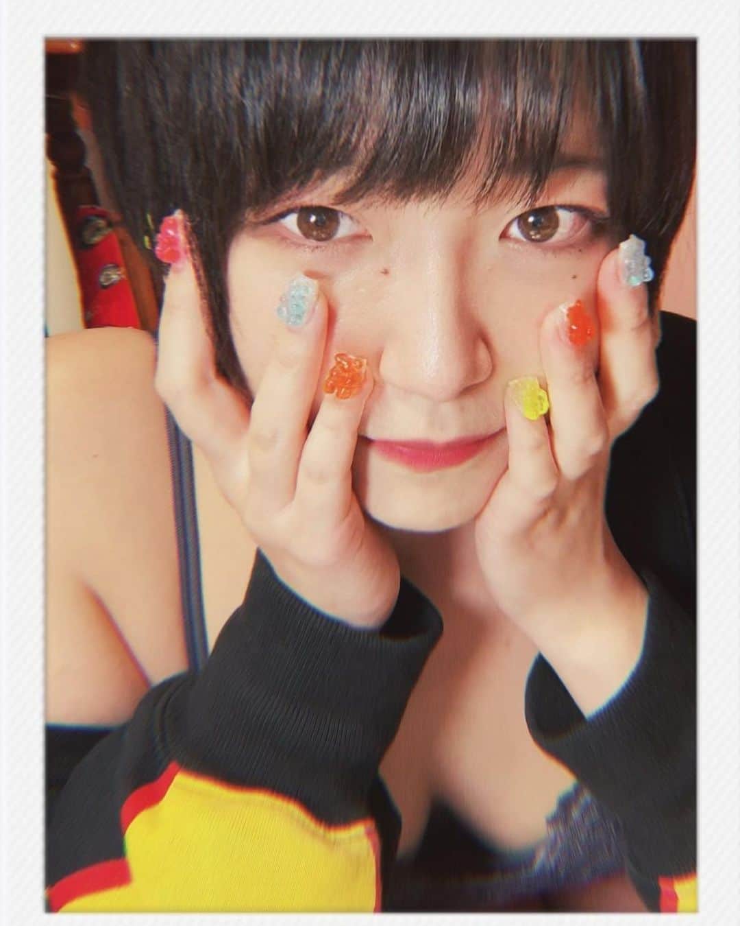 いおりのインスタグラム：「#いおり気高い #チェキ　#film #被写体」