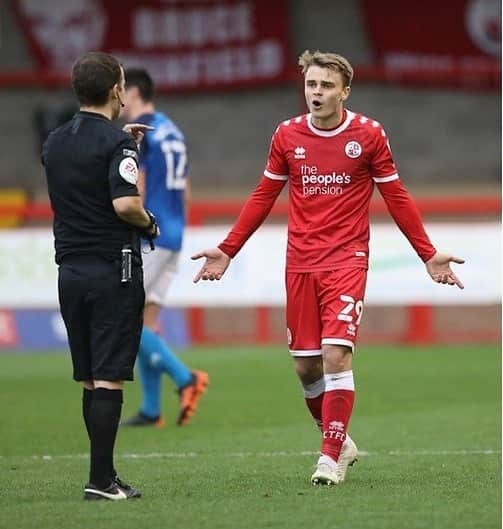 ジェイク・ヘスケスのインスタグラム：「Just about sums up this season, disappointed and frustrated with how it’s been and ended, working hard to be back fit for for next season. Thanks to everyone involved at @officialcrawleytownfc ⚽️❤️」