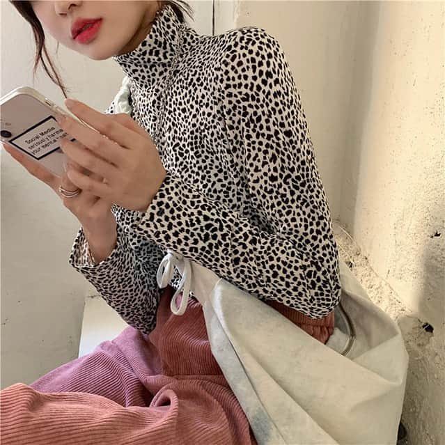 THE PINK CLOSETさんのインスタグラム写真 - (THE PINK CLOSETInstagram)「レオパード柄タートルネックpk0591  ¥ 5,000  インナーにも使えるレオパード柄トップスです♡」4月12日 19時15分 - pinkclosetofficial