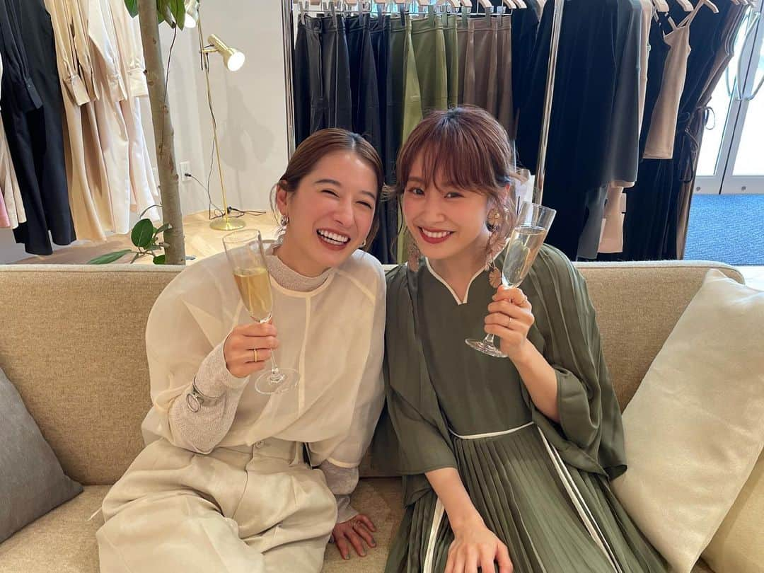 松本恵奈さんのインスタグラム写真 - (松本恵奈Instagram)「【STYLEMIXER NEW OPEN】の YouTubeがアップされましたー！！openには高橋愛ちゃんも遊びに来てくれたので是非見てみてね♡ 2人でまったりトークしています⚪️面白かったー♡ #stylemixer #open # YouTube #高橋愛」4月12日 18時13分 - ena1123