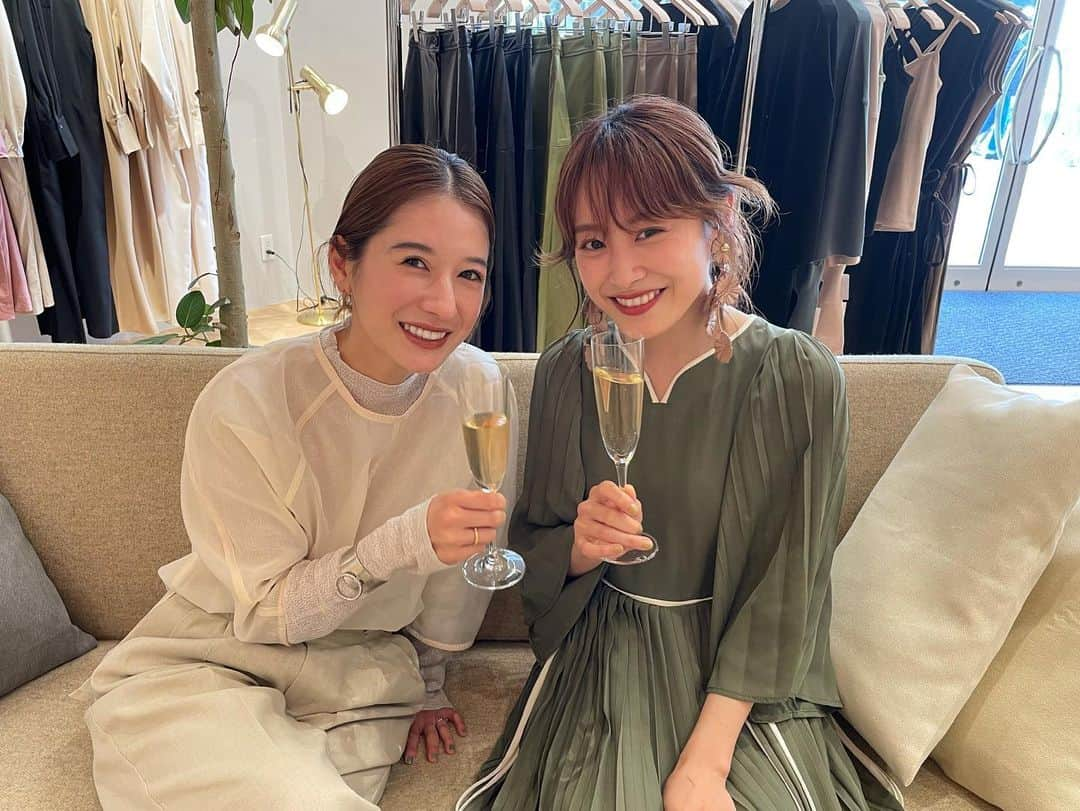 松本恵奈さんのインスタグラム写真 - (松本恵奈Instagram)「【STYLEMIXER NEW OPEN】の YouTubeがアップされましたー！！openには高橋愛ちゃんも遊びに来てくれたので是非見てみてね♡ 2人でまったりトークしています⚪️面白かったー♡ #stylemixer #open # YouTube #高橋愛」4月12日 18時13分 - ena1123