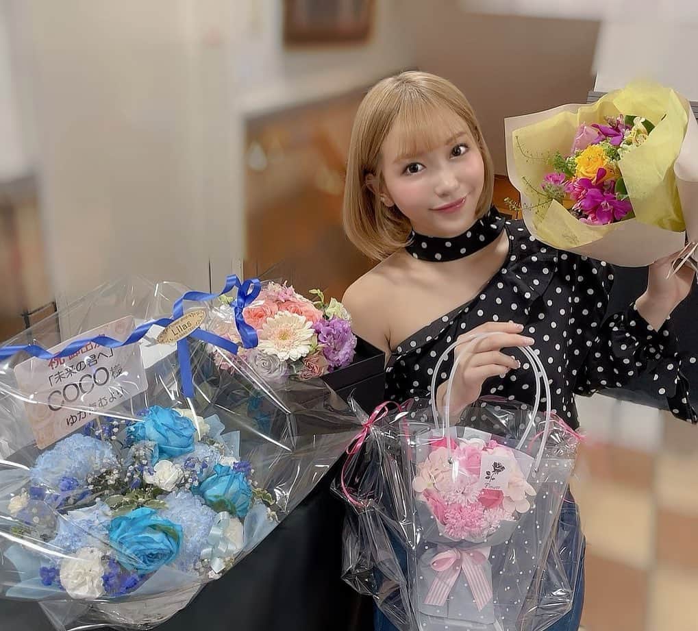 のインスタグラム：「舞台 未来の君へ 全8公演無事終えました☺️✨ 久しぶりの舞台は毎日が刺激的でした！ 那美という今までやったことのない 初めての役柄で少し戸惑いもありましたが 那美を演じることができてとても楽しかったです♫ . #未来の君へ いつでも伝えられる言葉や想いは ２度と伝えられなくなること。 未来はわからないけど今が未来を作ること。 この作品を通して考えさせられることが沢山ありました。  皆様の未来が明るく幸せでありますように！  劇場まで足を運んで下さった皆様、 本当にありがとうございました！ #中野ザポケット #舞台」