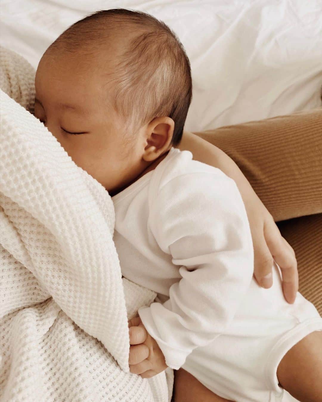 のインスタグラム：「この光景も今しかないって思ったら尚更愛おしい🤱」