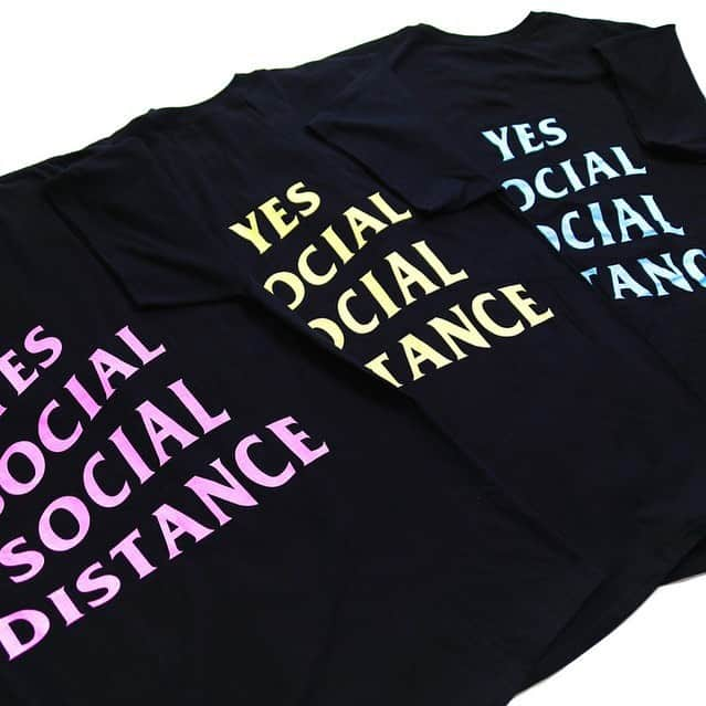 THE PINK CLOSETさんのインスタグラム写真 - (THE PINK CLOSETInstagram)「social distance Tシャツpk0236  ¥ 5,800  THE PINK CLOSET オリジナルtee♡ Socialdistance Tシャツです♡ バックスタイルまで可愛い♡ お好きなカラーをお選びください♪  女の子はもちろん、メンズの着用もオススメです♡」4月12日 13時45分 - pinkclosetofficial