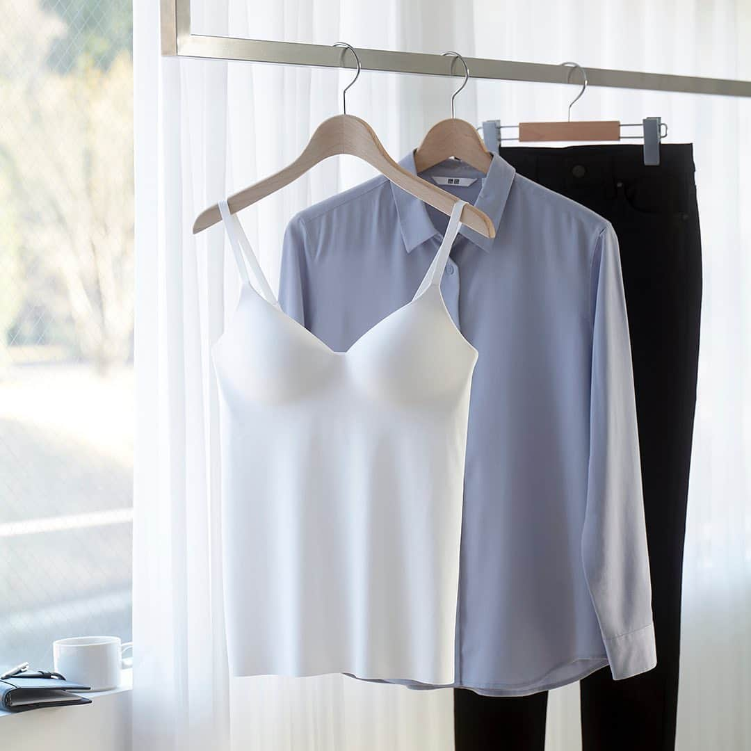 ユニクロさんのインスタグラム写真 - (ユニクロInstagram)「With our AIRism Seamless Bra Tops and Rayon Blouse, creating an effortlessly chic look is, well, so easy. That's why you'll want to wear them on workdays—and on weekends, too. #UNIQLO #LifeWear #AIRism #RayonBlouse  432475 W's AIRism seamless V neck bra camisole 433245 W's ultra stretch jeans 433604 W's rayon L/S blouse」4月12日 14時15分 - uniqlo