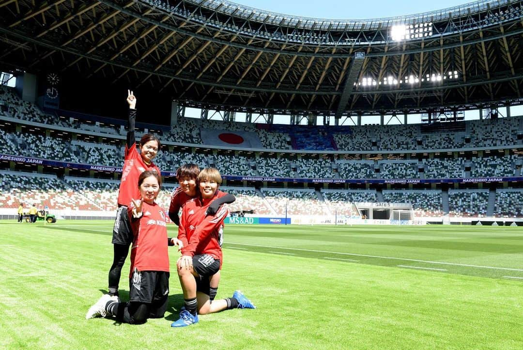 籾木結花さんのインスタグラム写真 - (籾木結花Instagram)「228 days since I injured. 393 days since l played for the national team last time.  It was long but I was so happy to be back to here! We will come back to this amazing stadium in final at Tokyo Olympics.  Until then, just do my best day in and day out.  怪我をしてから228日. 代表で最後にプレーした日から393日.  ここまで長かったし、短かったような気もするけれど、代表でプレーを出来ることは本当に嬉しい. 五輪決勝の舞台、新国立競技場に戻って来れるように!  それまで、毎日成長して行きます.  Photos by @japanfootballassociation」4月12日 14時45分 - nicole10_official