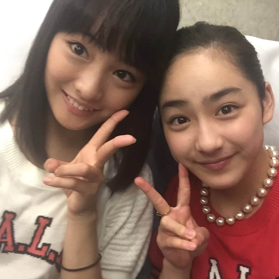 大友花恋さんのインスタグラム写真 - (大友花恋Instagram)「祐奈ちゃん💕 出会ったのは私が中3の時😳 元気と優しさでいっぱいの、大好きな相棒なのです~。 3枚目は映画#案山子とラケット の、公開のとき。」4月12日 17時31分 - karen_otomo